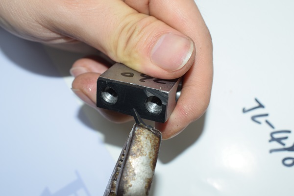 橡膠粘金屬 撕裂效果圖 聚力軟PVC膠水 橡膠粘金屬 撕裂效果圖 聚力軟PVC膠水